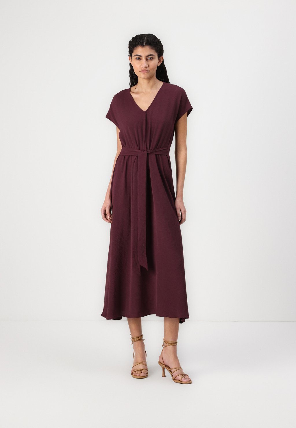 

Повседневное платье VMALVA V NECK MIDI DRESS Vero Moda, бургундия
