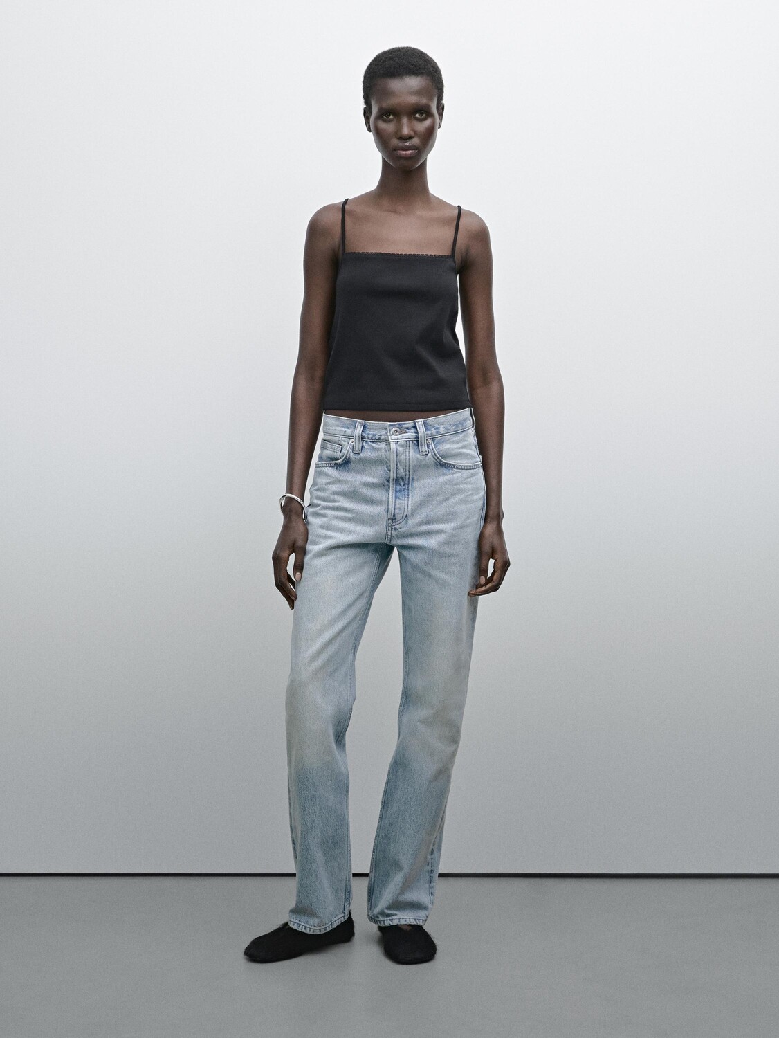 

Топ из трикотажного полотна с кружевной отделкой Massimo Dutti, черный