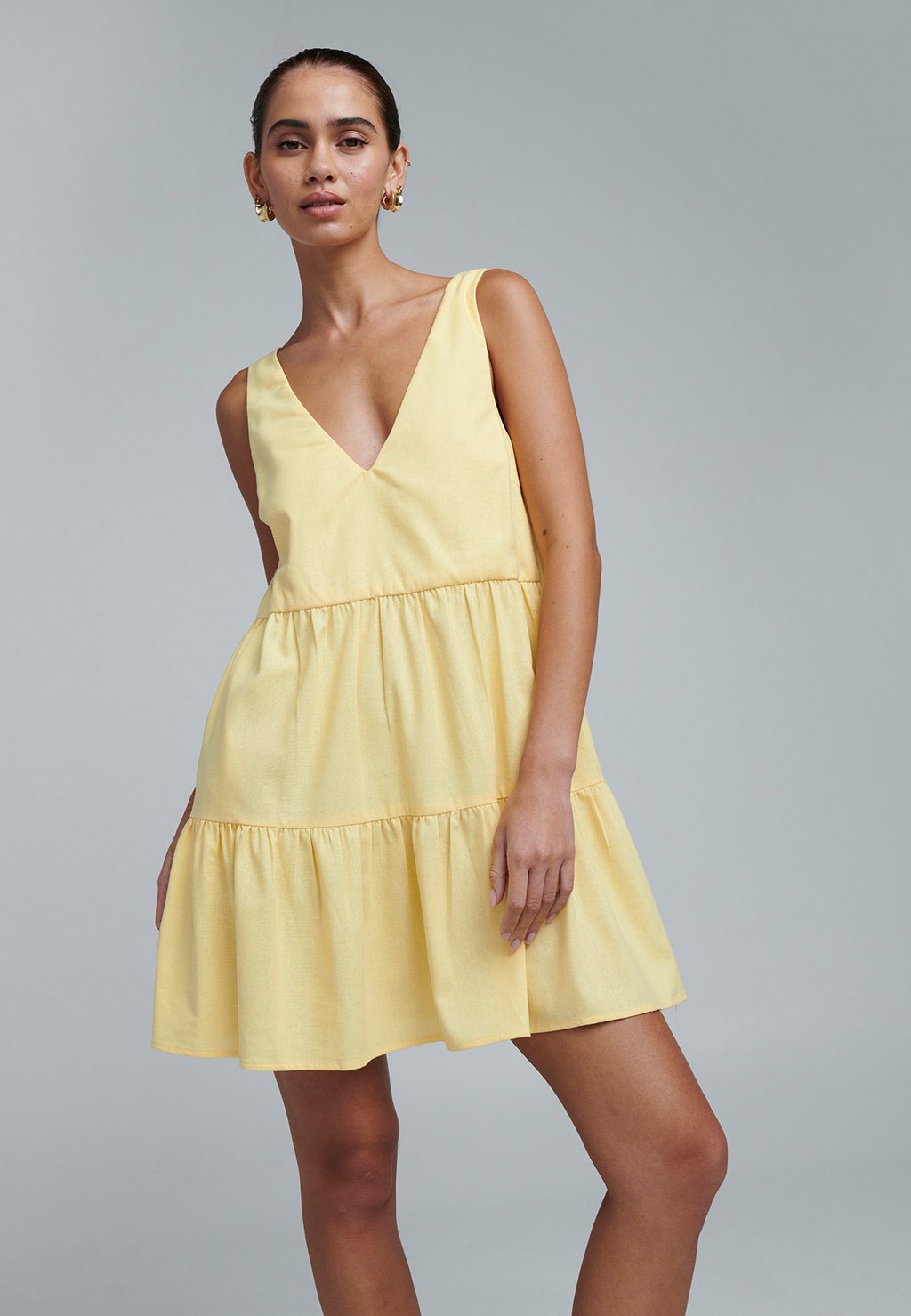 

Повседневное платье CARLISLE ST MRLO, цвет Powder Yellow
