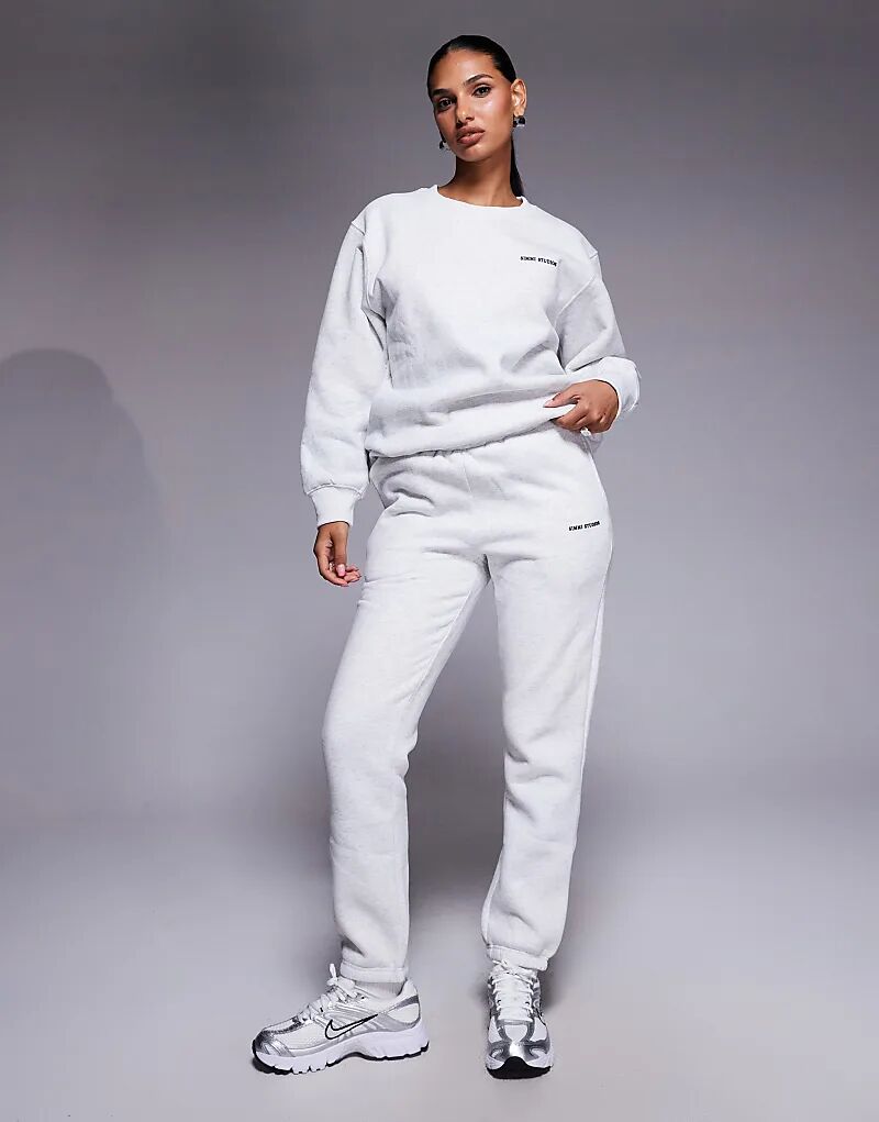 

Спортивные брюки Simmi London Elwood Essentials с манжетами в цвете «серый галька»