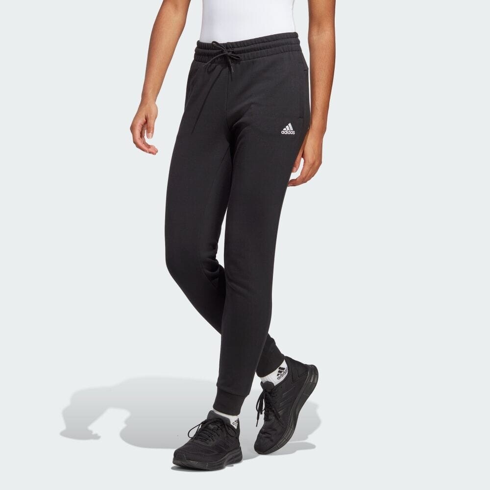 

Толстовка Adidas IC6868, черный