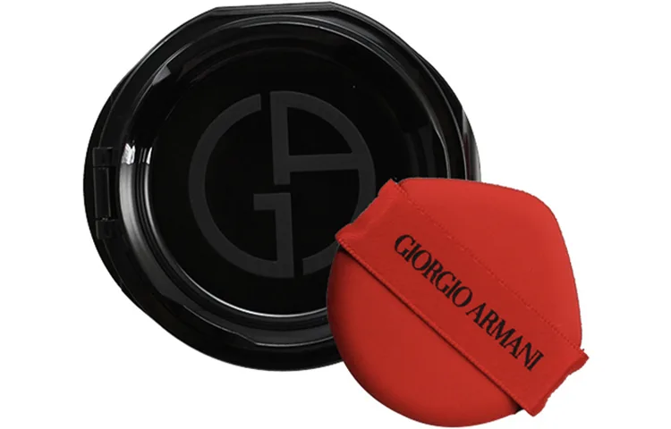 GIORGIO ARMANI ARMANI Light Cushion Essence Air Cushion Replacement Kit, тональная основа с эффектом консилера, 15 г, New Version #01 Pink Undertone White, Suitable for Fair-Skinned with Light Yellow Undertone — фото 2