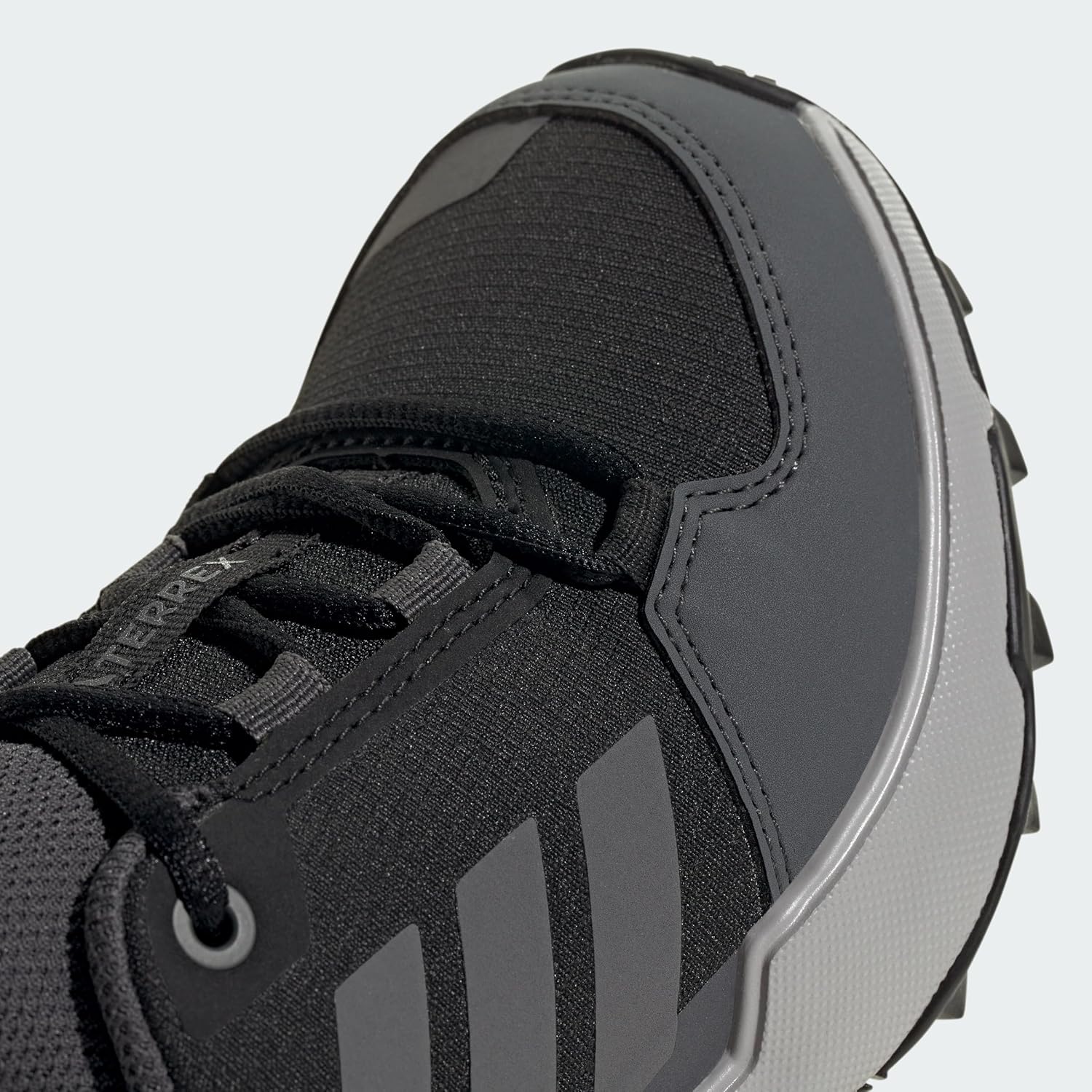 Детские походные кроссовки adidas Terrex Ax Endless Ripstop Low, черный/серый — фото 4