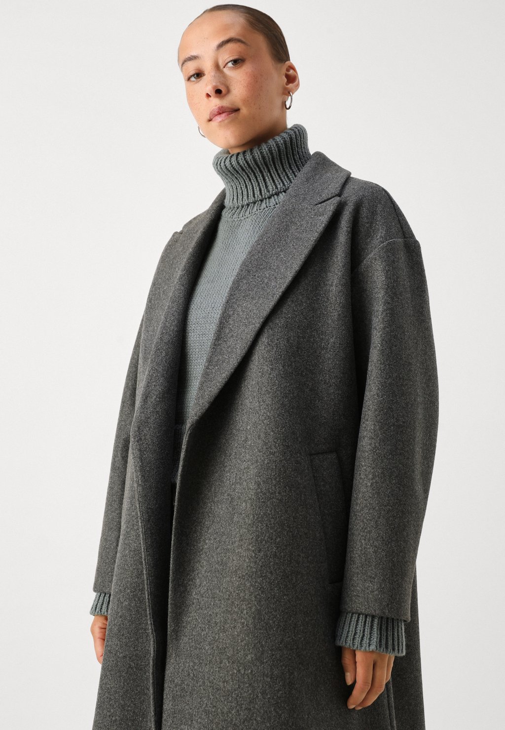 

Тренчкот VMFORTUNE Vero Moda Petite, серый