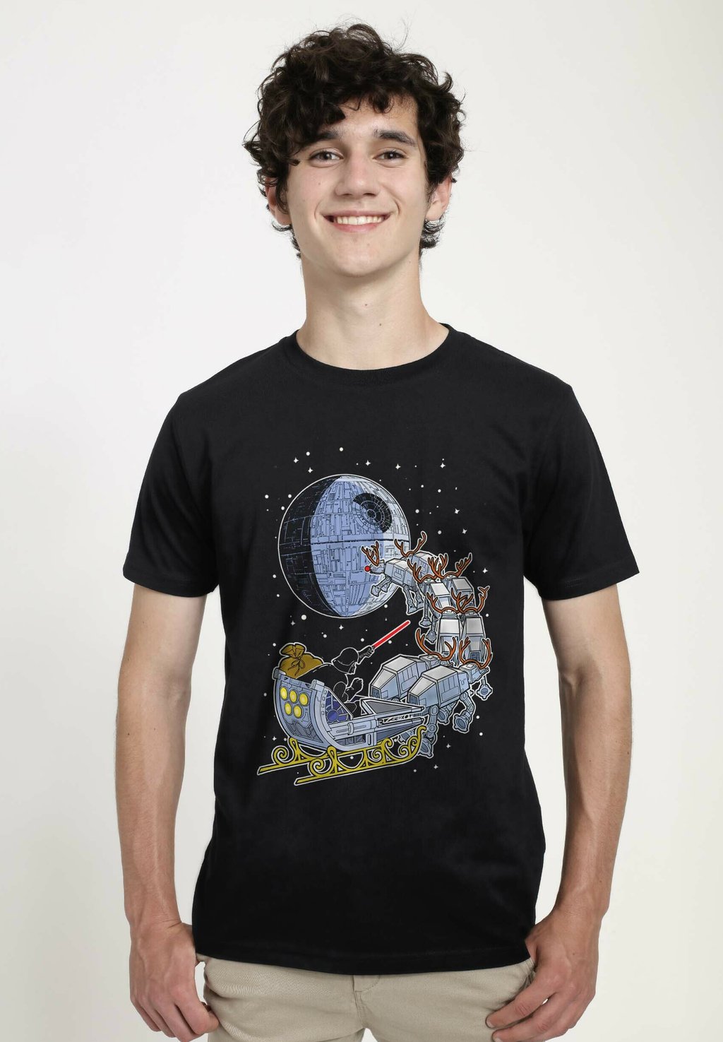 

Футболка с принтом STAR WARS: CLASSIC VADER SLEIGH UNISEX Star Wars, черный