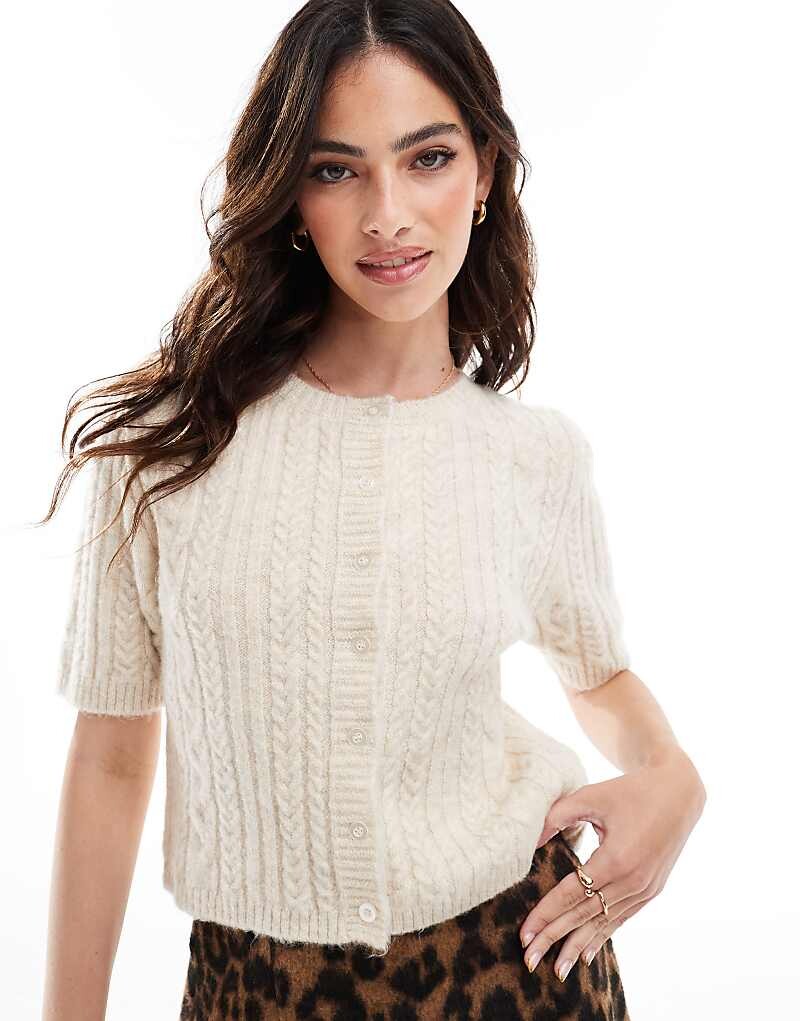 

ASOS DESIGN – пушистый кардиган косой вязки цвета экрю