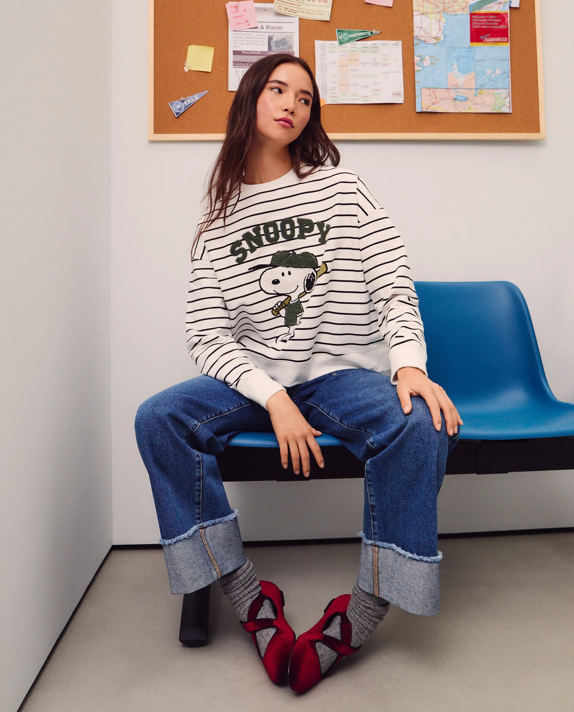 

Женская толстовка с круглым вырезом лицензионная Snoopy Green Coast, белый