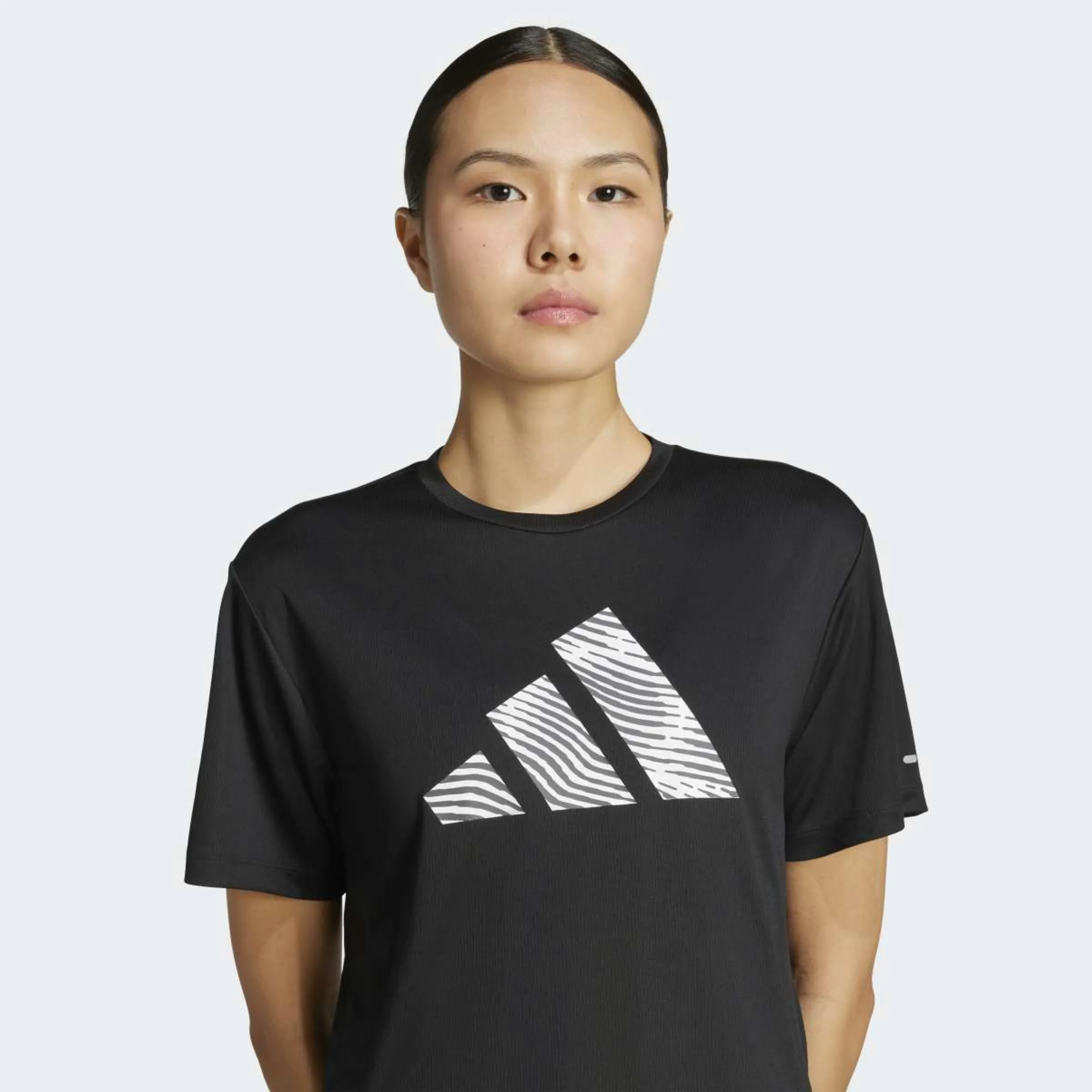 Женская футболка Adi365 Running Essentials Brand Love Adidas, черный — фото 4