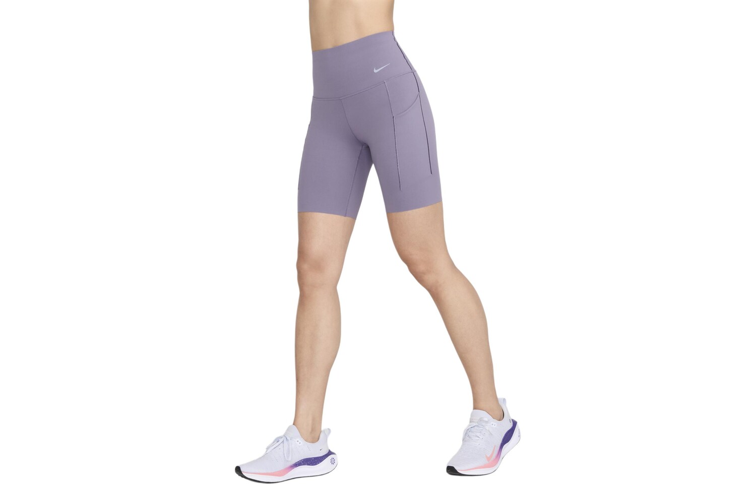 

Женские спортивные шорты Universa Deep Purple Nike