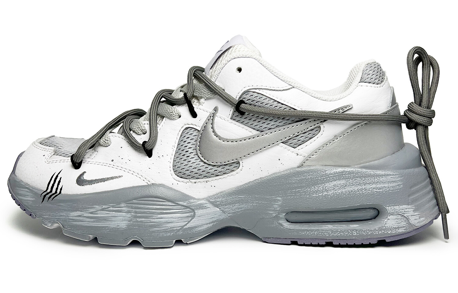 

Кроссовки Air Max Fusion женские с низким верхом серые/белые Nike