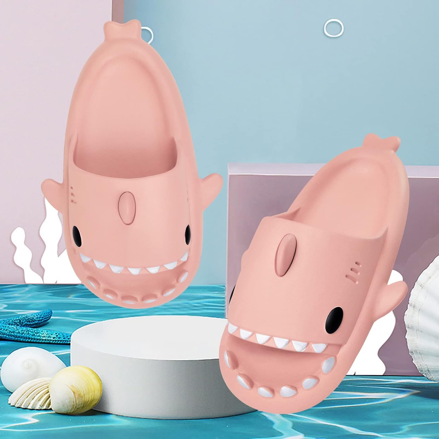 Шлепанцы MoneRffi Shark для женщин и мужчин, Cloud Shark, оригинальные открытые сандалии, милые тапочки в виде акулы, нескользящие для пляжа, бассейна и душа, розовый — фото 2