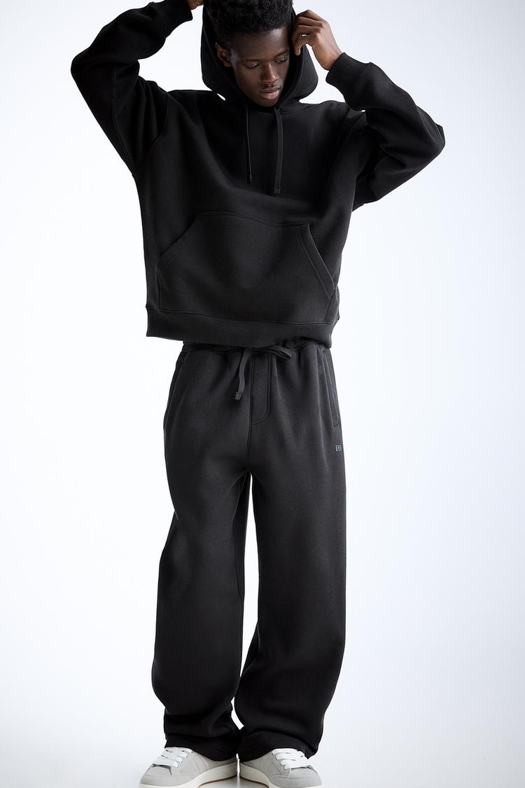 

Мешковатые спортивные штаны Pull And Bear, черный