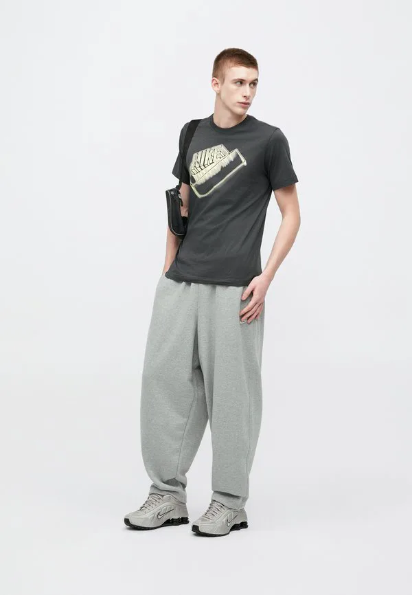 Футболка с принтом blur futura Nike Sportswear, Anthracite — фото 3