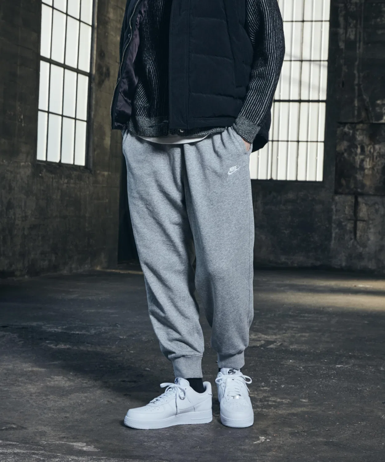 Джоггеры Nike Club French Terry тёмно-серые
