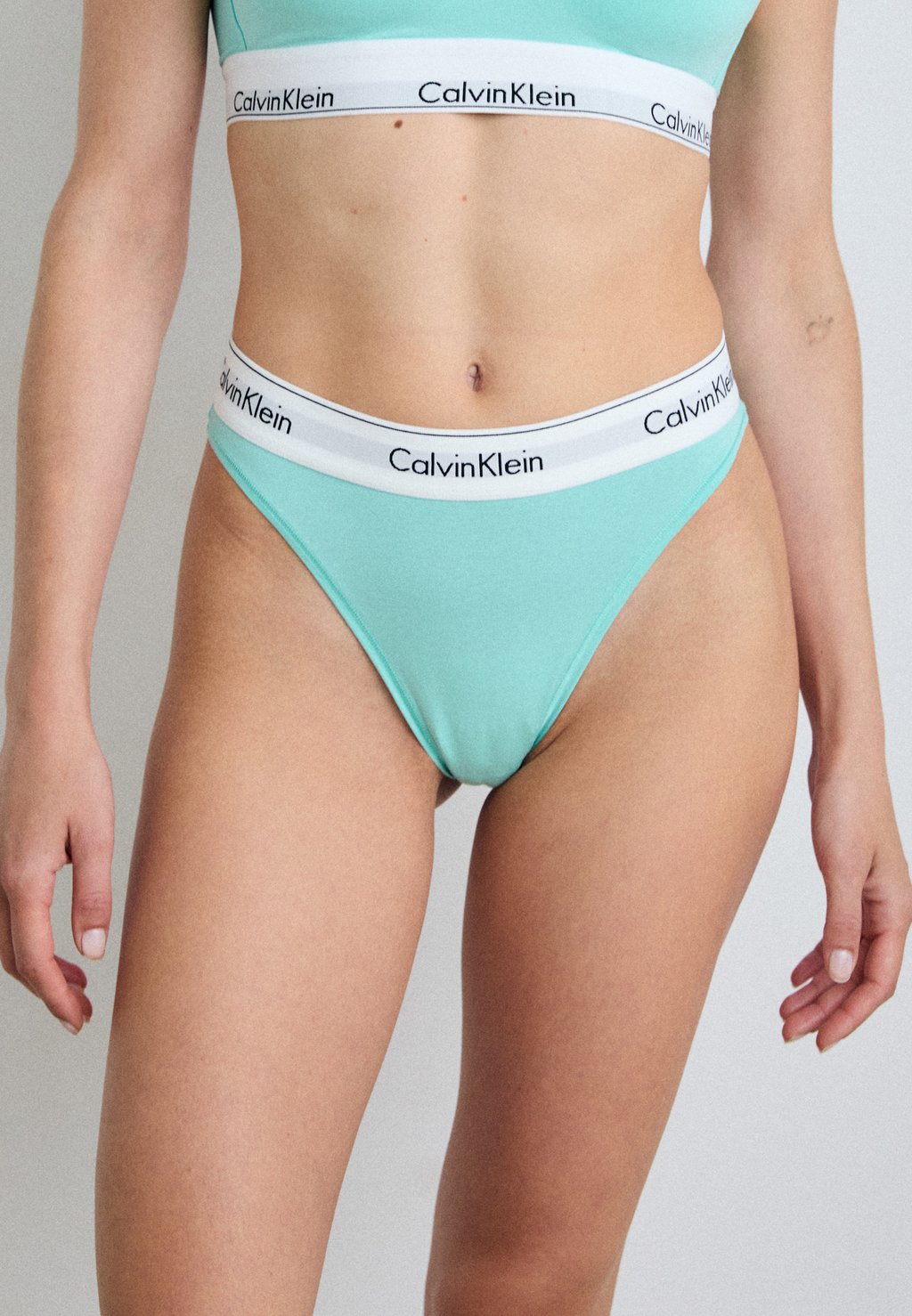 

Трусы-брифы HIGH LEG MODERN Calvin Klein Underwear, слоновая кость