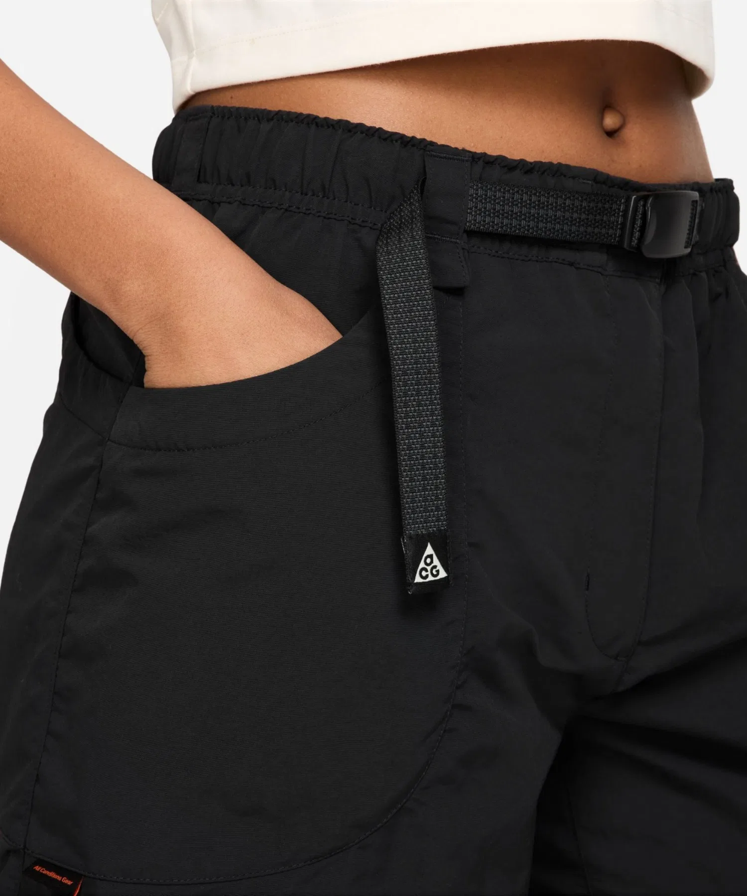 Женские шорты Nike ACG 'Dolomiti' IF0971-010, черные. — фото 4