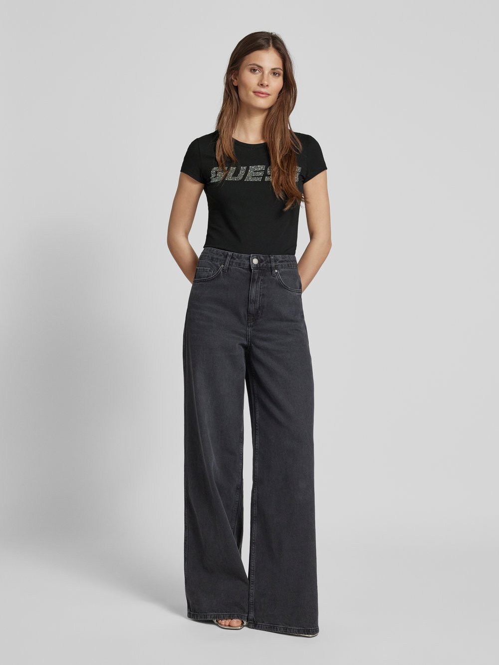 

Футболка с этикеткой, модель «КИАРА» Guess Activewear, черный