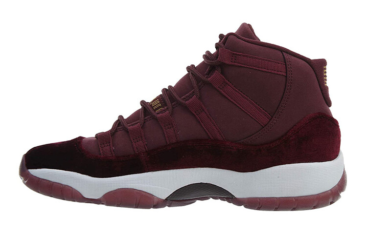 

Кроссовки Jordan Air Jordan 11 Vintage Basketball, темно-красный/белый
