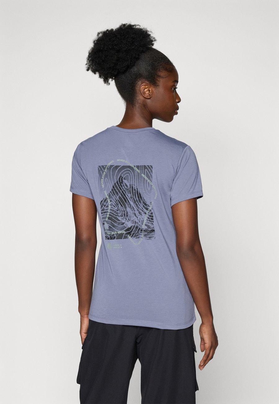 

Спортивная футболка The North Face FOUNDATION HALF DOME GRAPHIC, Twilight Galaxy/Lilac