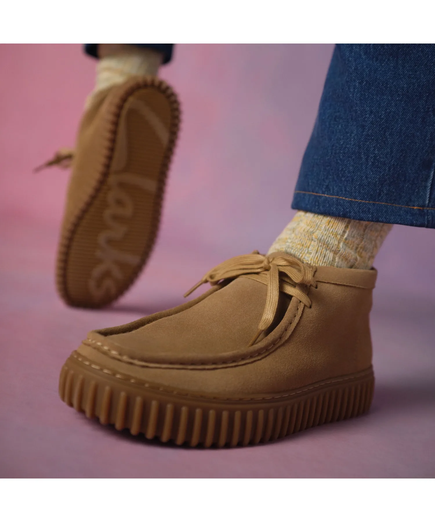 Мужские мокасины из замши с амортизацией Torhill Hi Clarks коричневые — фото 3