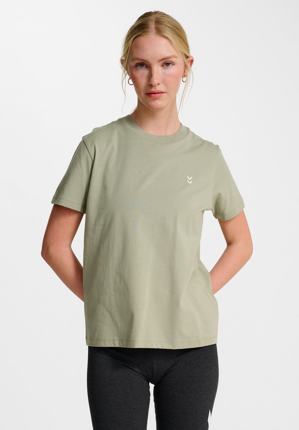 

Базовая футболка Hummel, зеленый