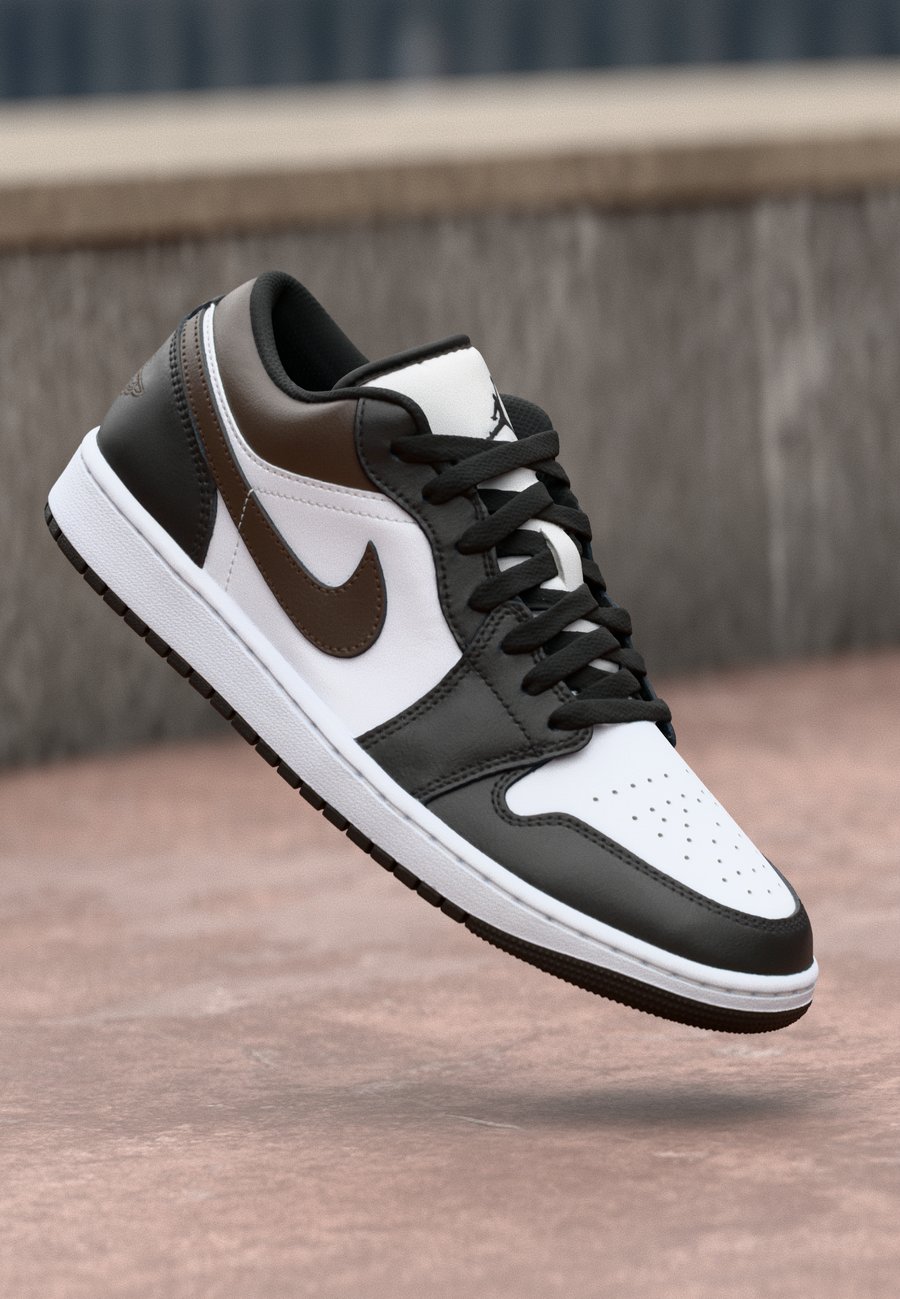 

Кроссовки Jordan AIR JORDAN 1, Black/Baroque Brown/White/Dark Brown