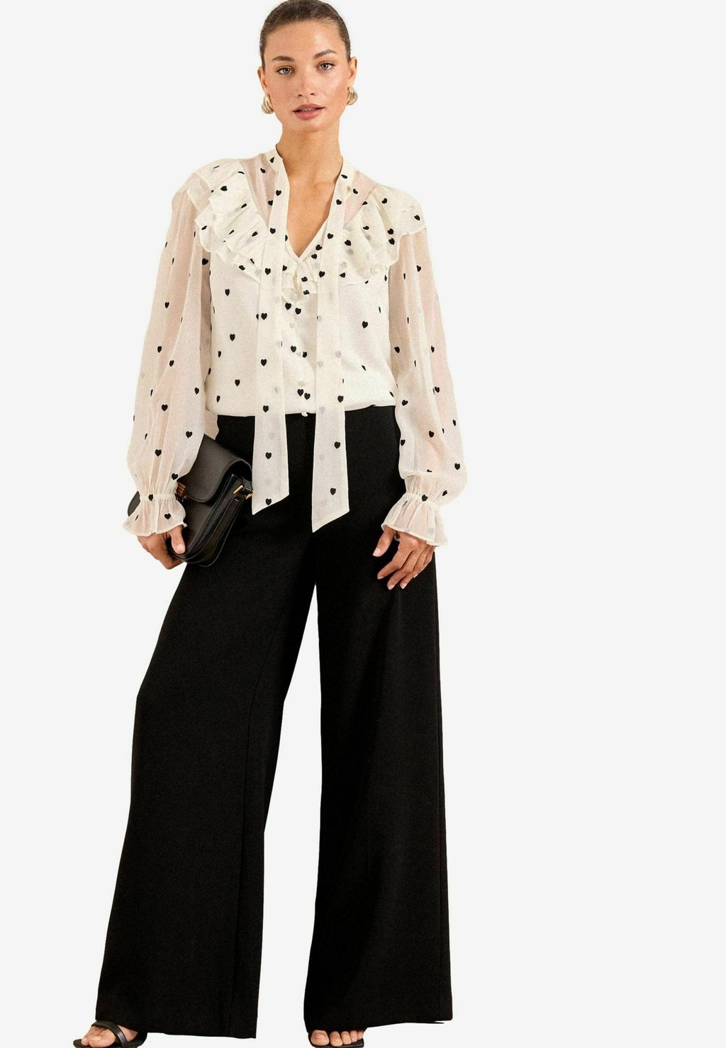 

Блуза EMBROIDERED FRILL TIE DETAIL LONG SLEEVE Love & Roses, белый