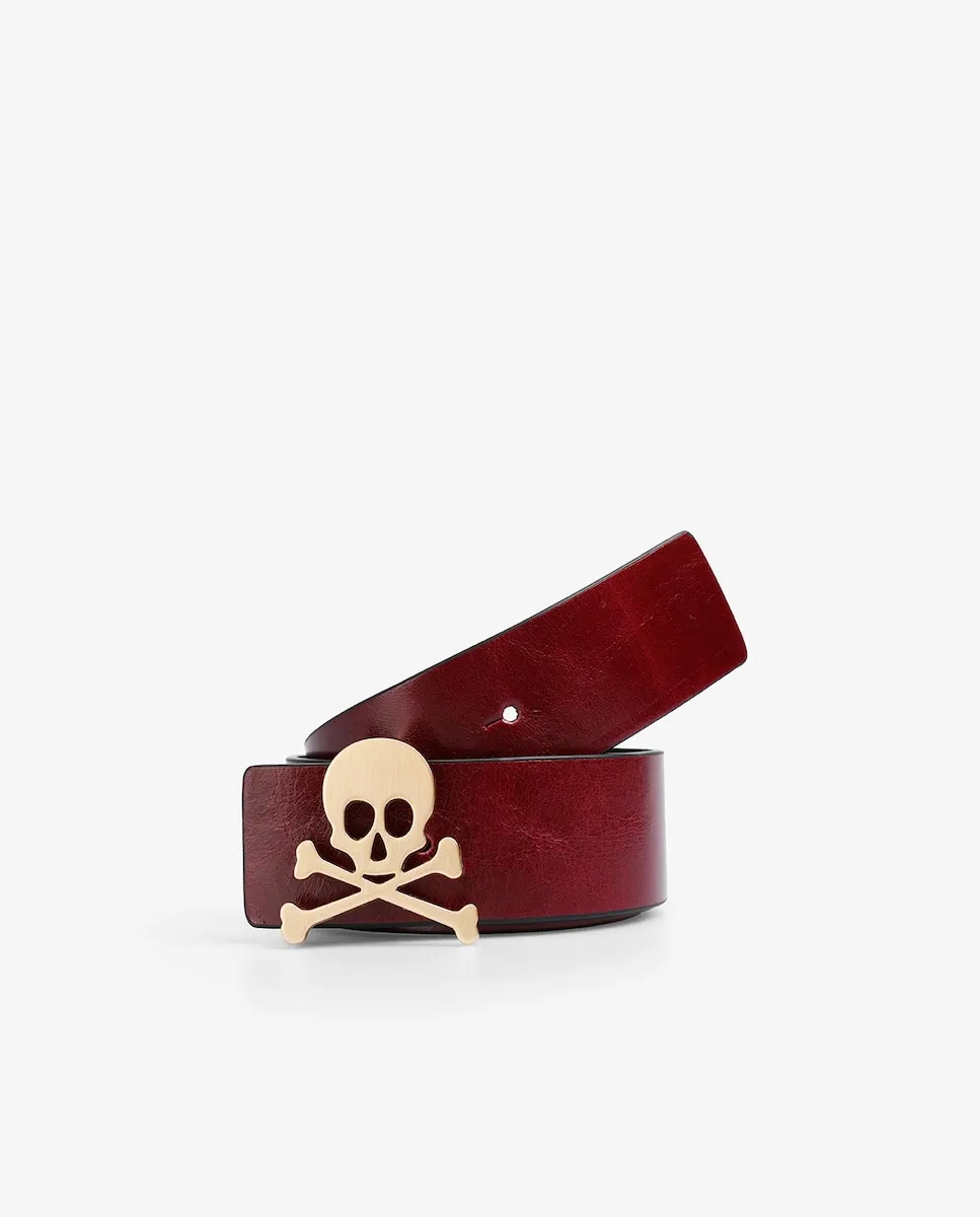 

Женский кожаный ремень с пряжкой в виде черепа спереди Scalpers, бордовый