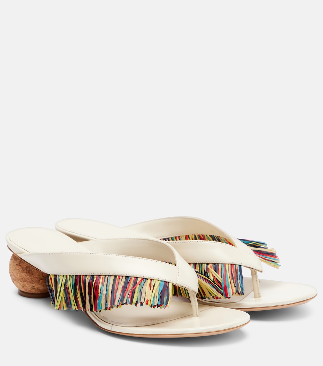 Босоножки Bettie с бахромой Ferragamo, Mascarpone