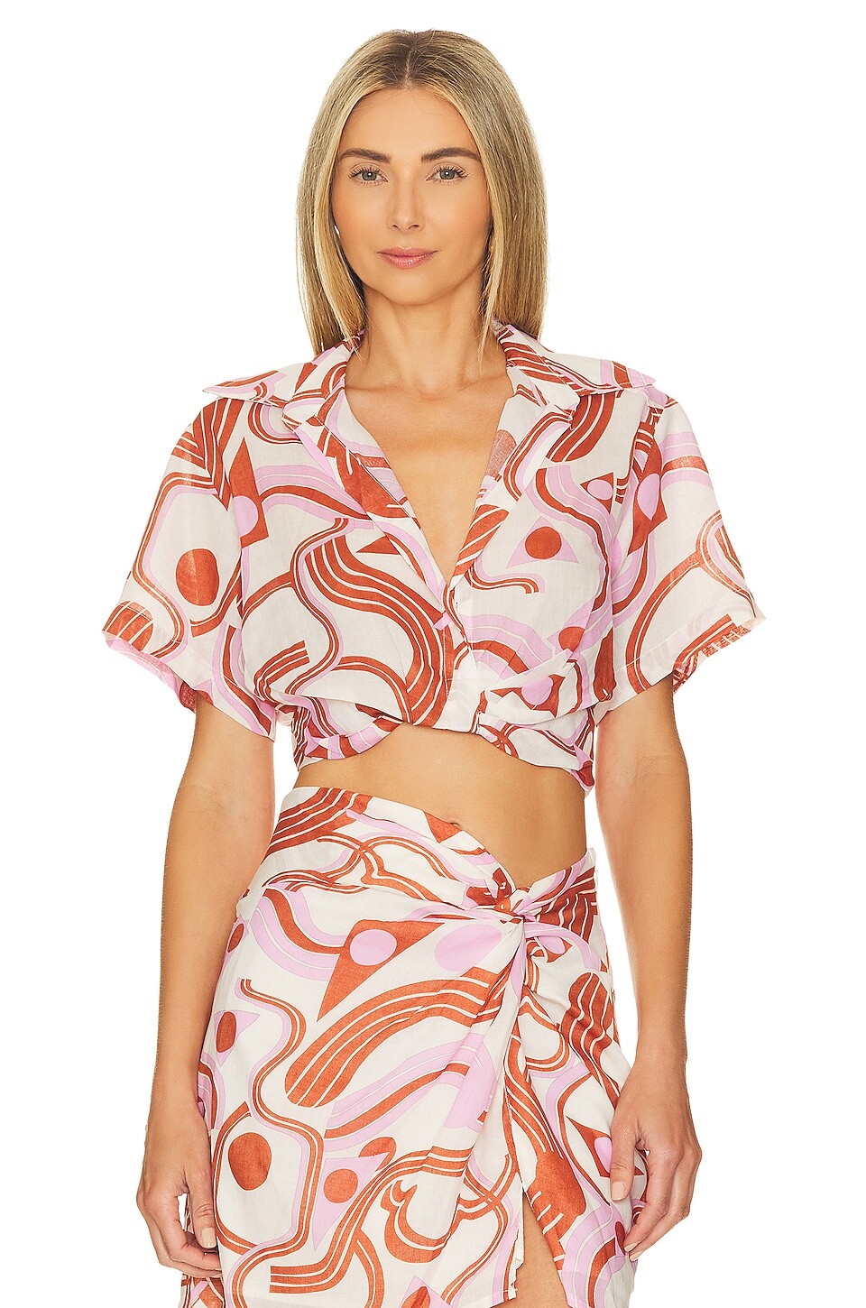 

Топ ASTR the Label Tamela, цвет Pink Geo