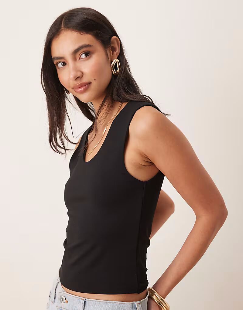 

Двухслойный топ с круглым вырезом ASOS DESIGN черного цвета