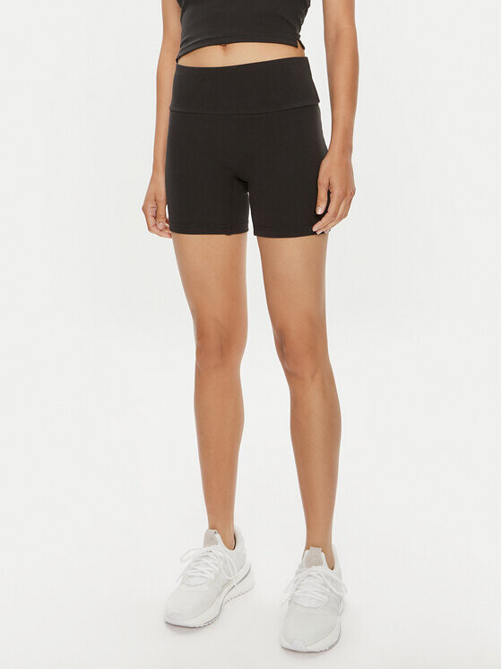 

Спортивные шорты slim fit Adidas, черный