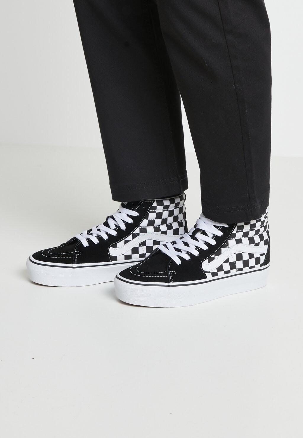 

Высокие кроссовки Vans, черный