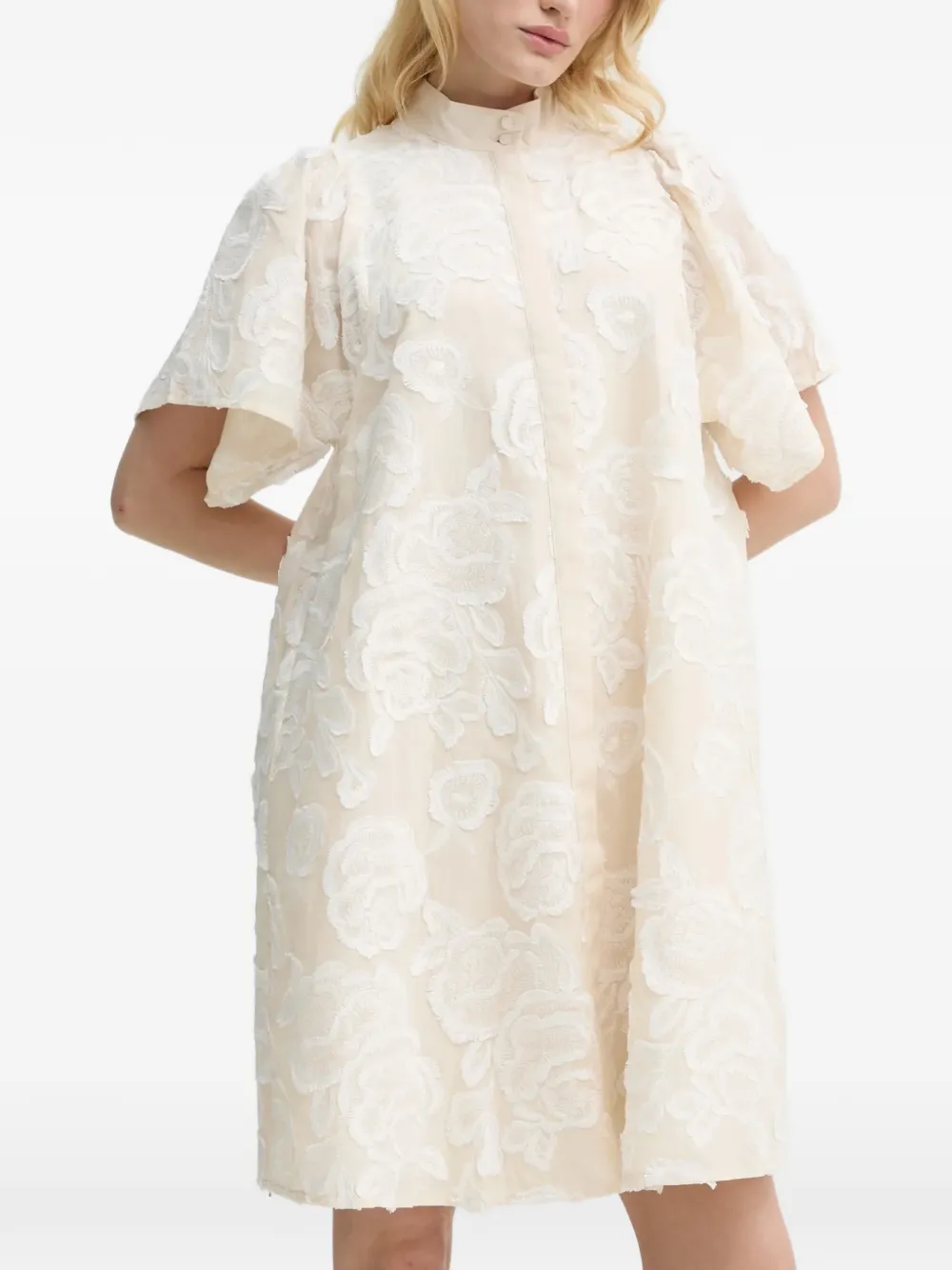 

Флоральное платье с высоким воротом Calamus Philly Bruuns Bazaar, белый