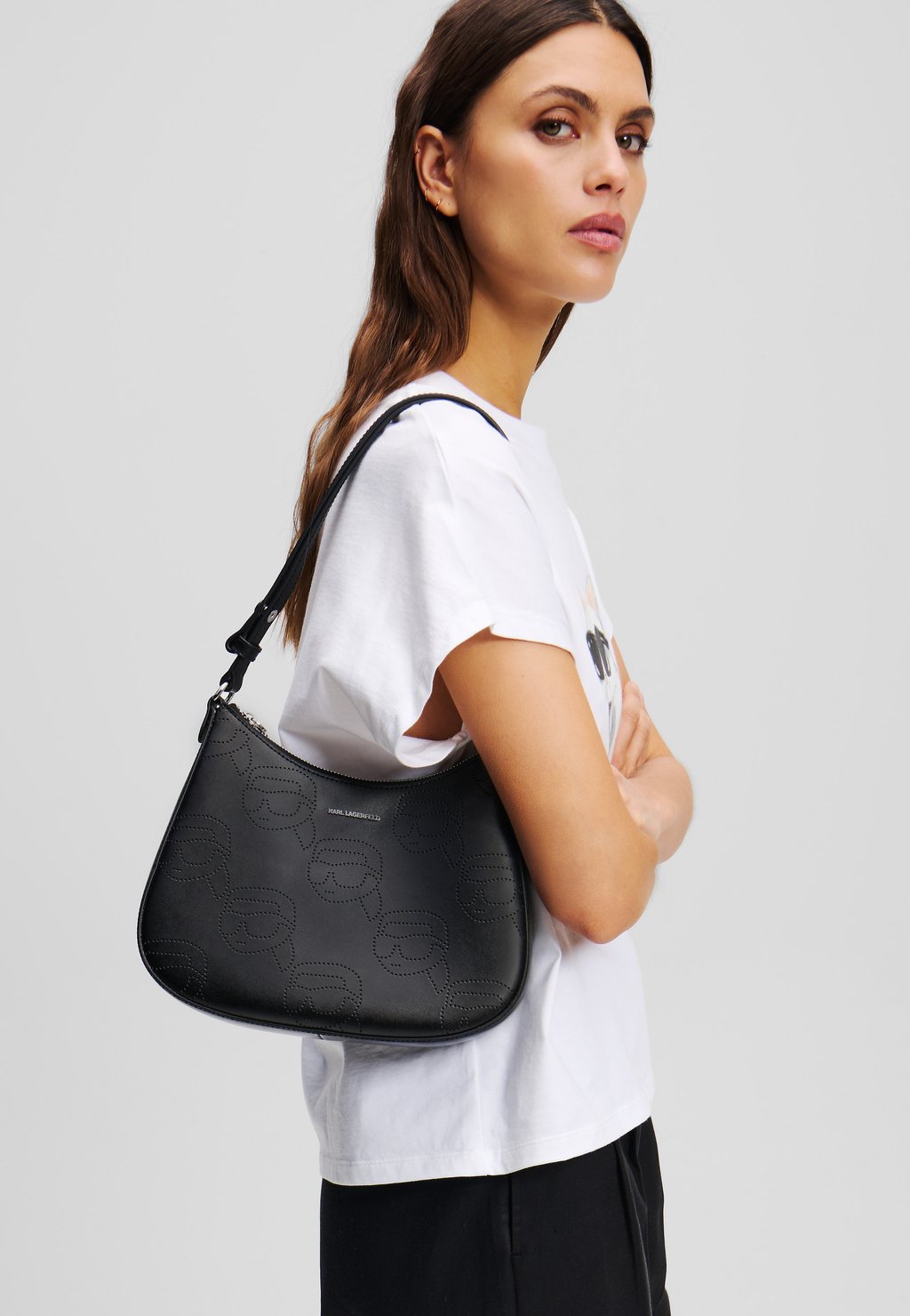 

Сумка SHOULDER IKON PERFORATED ROUND KARL LAGERFELD, черный