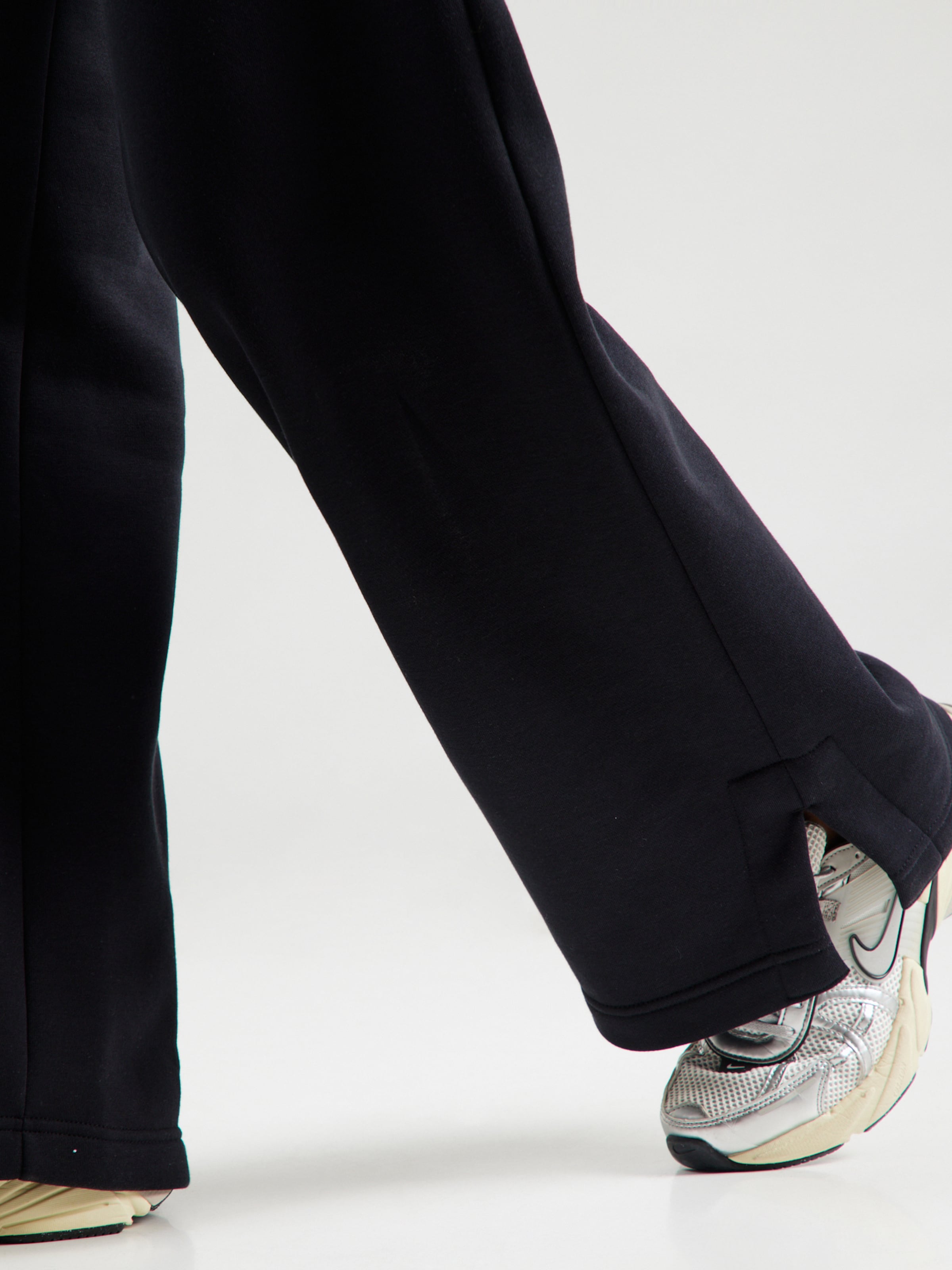 Nike Sportswear Широкие брюки 'Phnx Flc' в черном цвете — фото 2