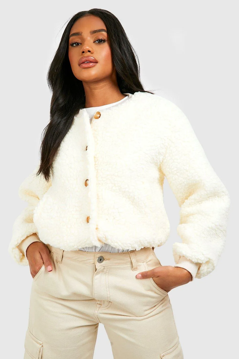 

Бомбер из искусственного меха Teddy boohoo, белый