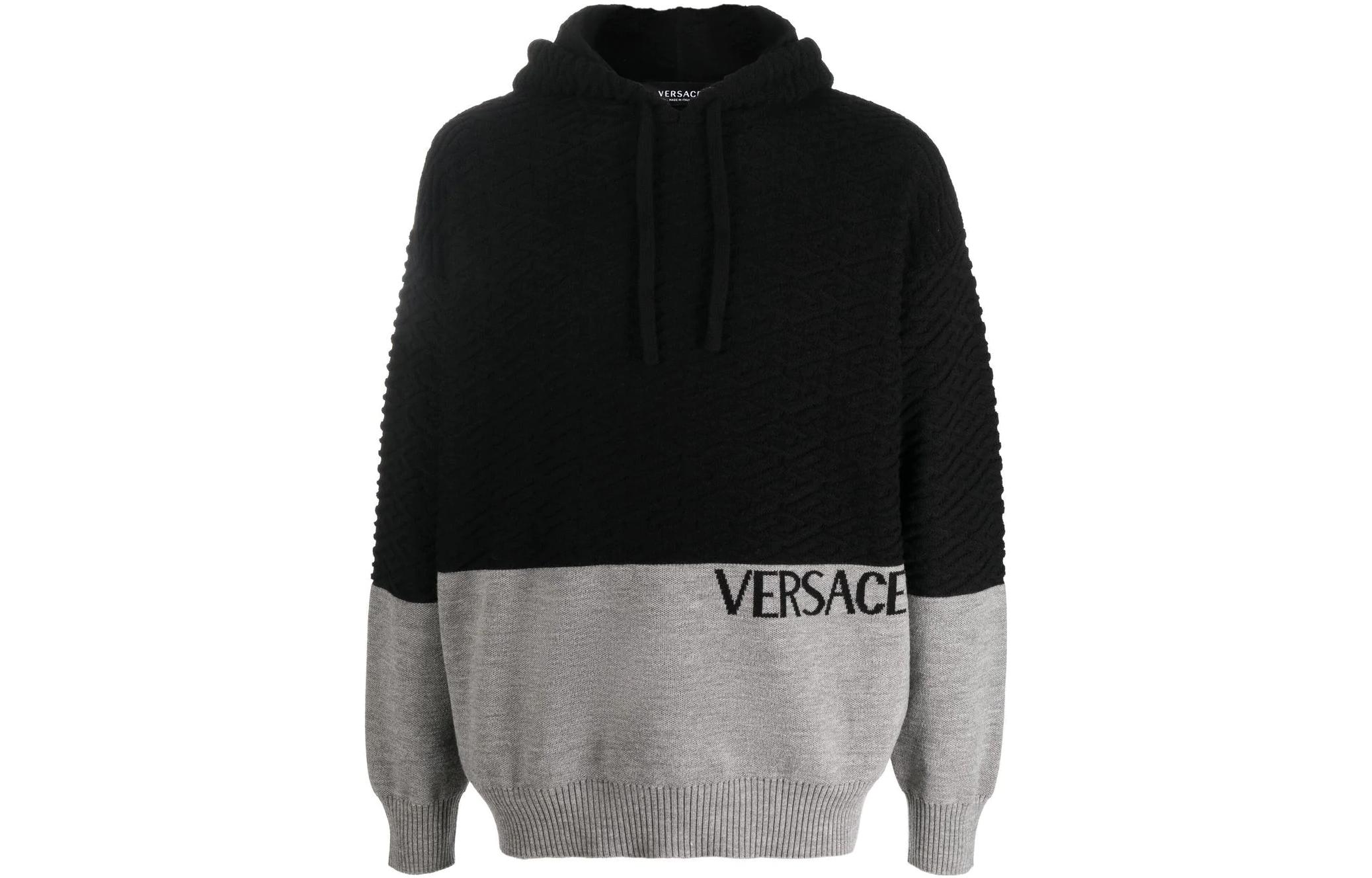 

Толстовка с капюшоном, выполненная в технике полотенечного стежка VERSACE, мультиколор