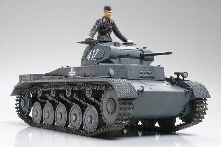 

Tamiya, коллекционная фигурка немецкого PzKw II Au SF. АВС