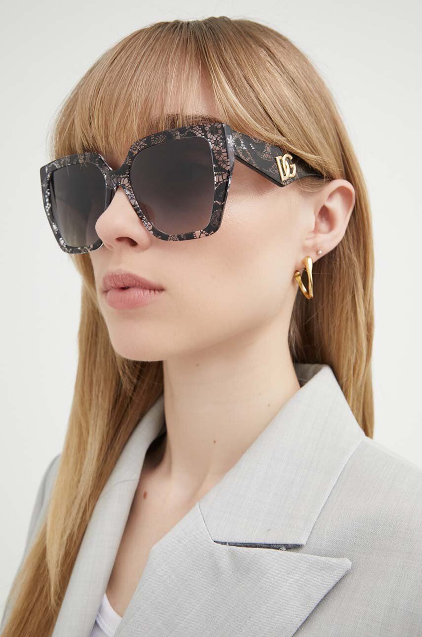 

Солнцезащитные очки Dolce & Gabbana, черный