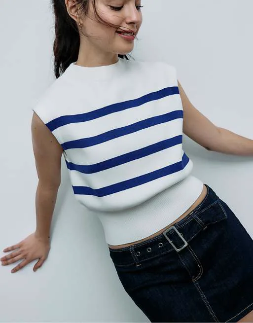 

Вязаный топ с круглым вырезом Stradivarius цвета экрю