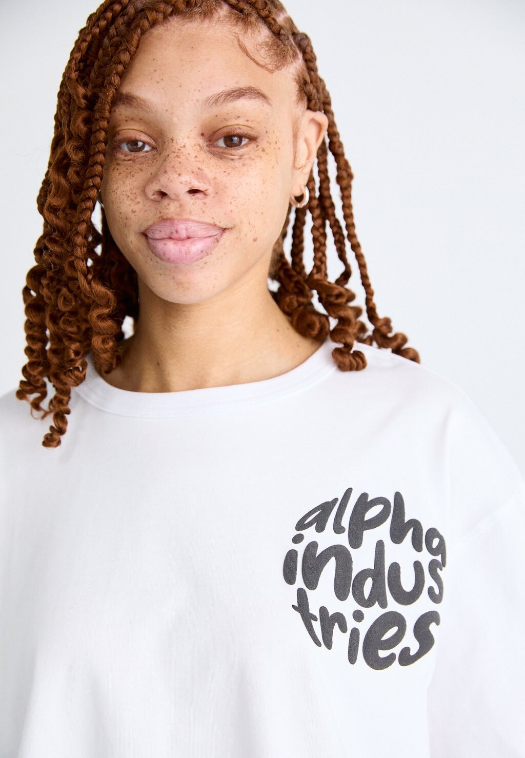 

Футболка с принтом LOGO Alpha Industries, белый