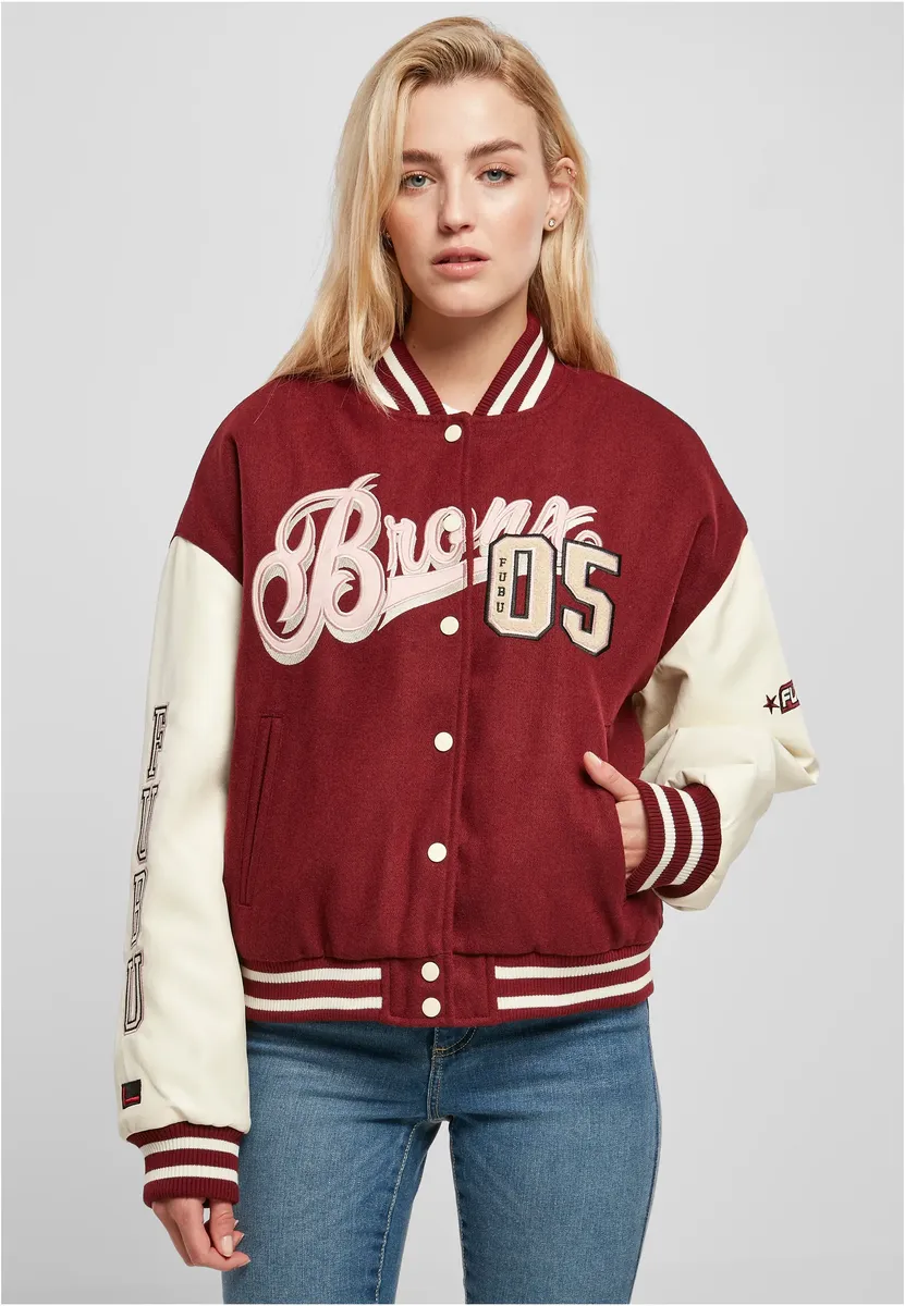 

Куртка Fubu для колледжа " Fubu Ladies FW224-006-1 City 05 Varsity Jacket бордовый/белый" (1 шт.), без капюшона, красный