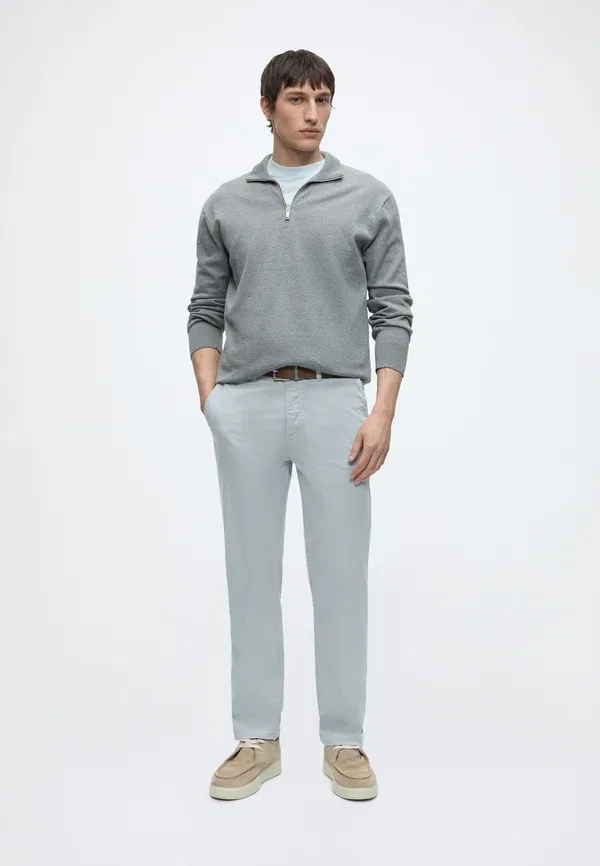 Штаны чинос Boss, модель Chino regular, цвет светло-серый — фото 2