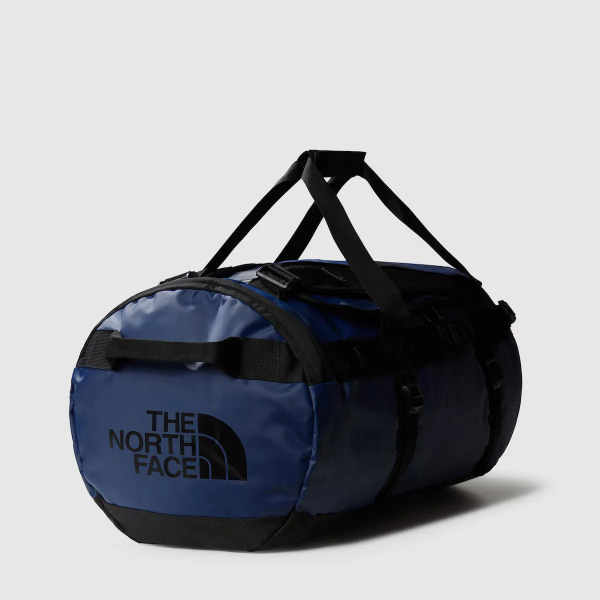

Новая унисекс-сумка BaseCamp Duffel - M The North Face, синий