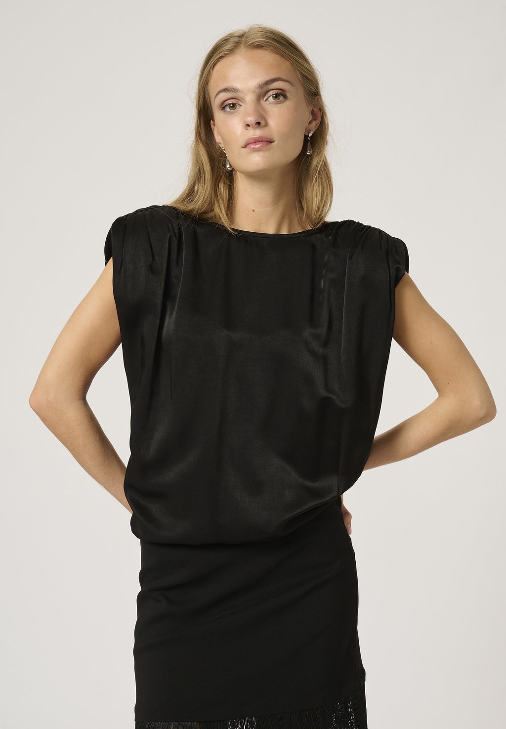 

Блуза WRAP My Essential Wardrobe, черный