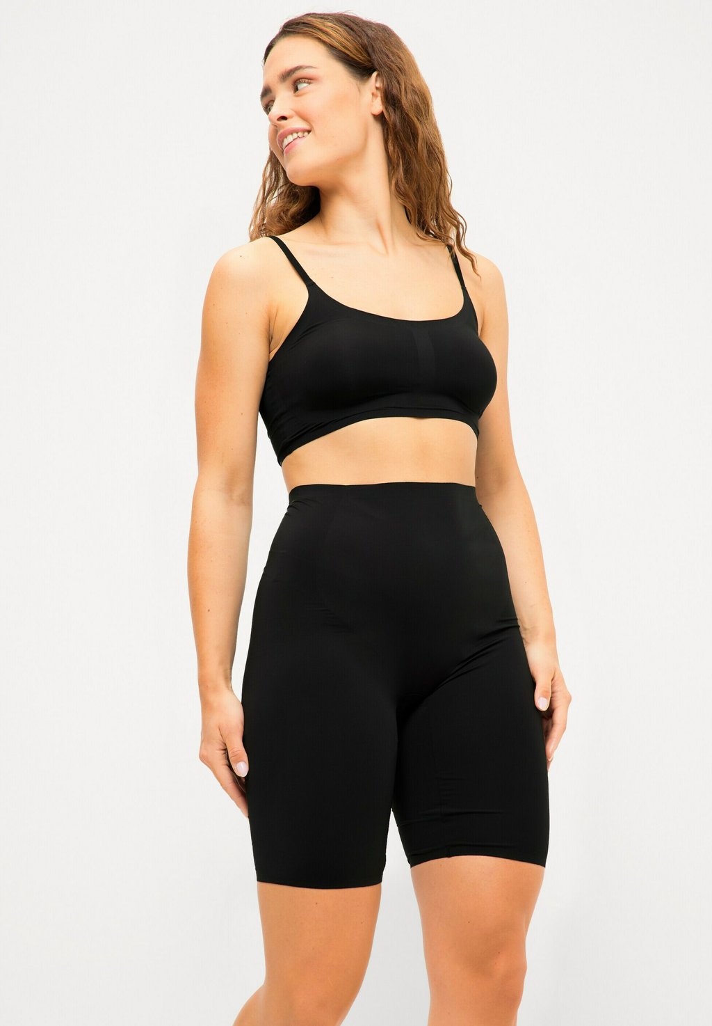 

Корректирующее нижнее белье Culotte Studio Untold, черный