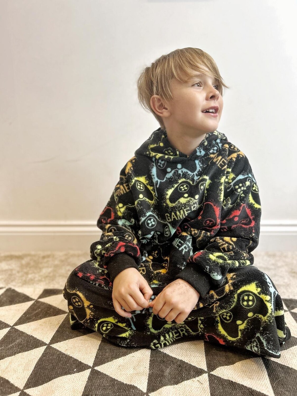 

Толстовка Gamer из сверхмягкого флиса Snuggle Hoodie Fox In A Box, мультиколор