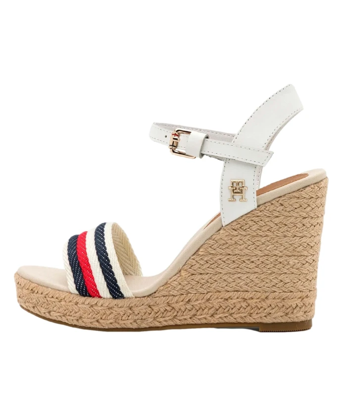 

Корпоративные туфли на танкетке. Tommy Hilfiger, бежевый