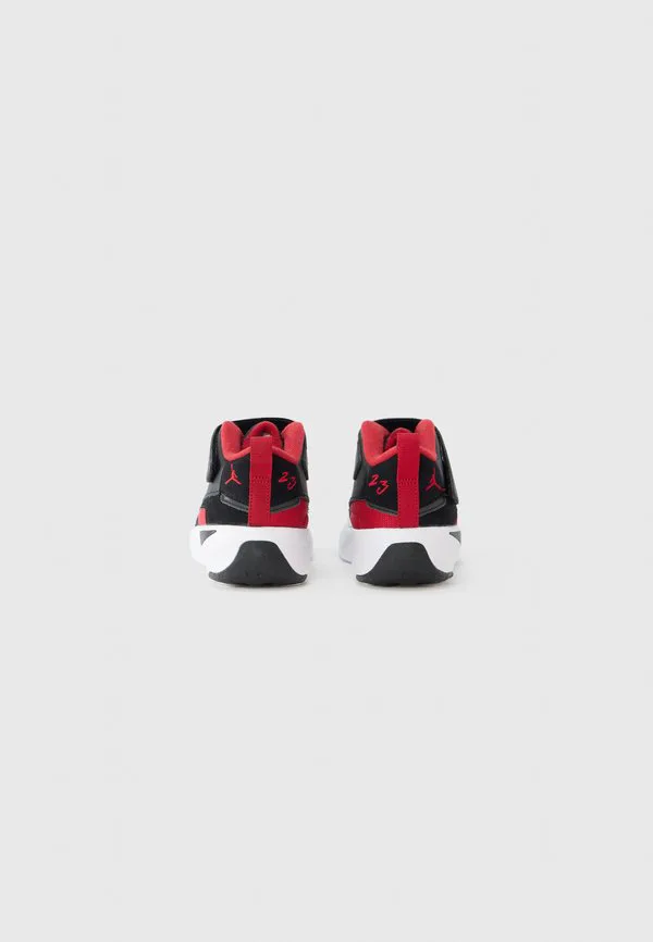 Кроссовки jordan max aura 7 унисекс Jordan, Black/Varsity Red/White — фото 3
